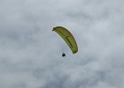 Montse volando